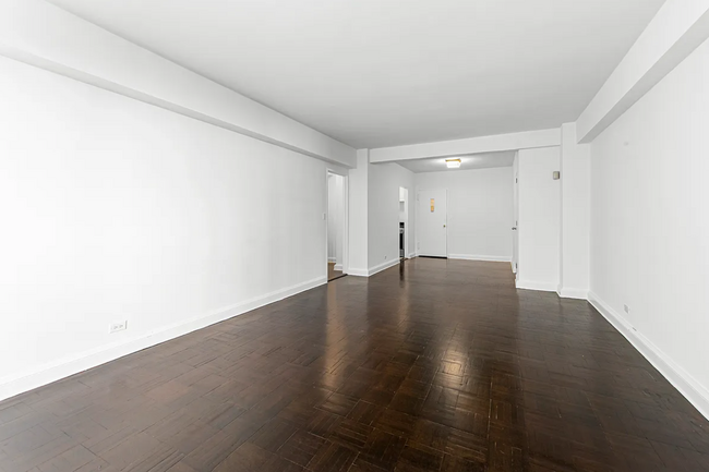 Building Photo - 145 E 48th St