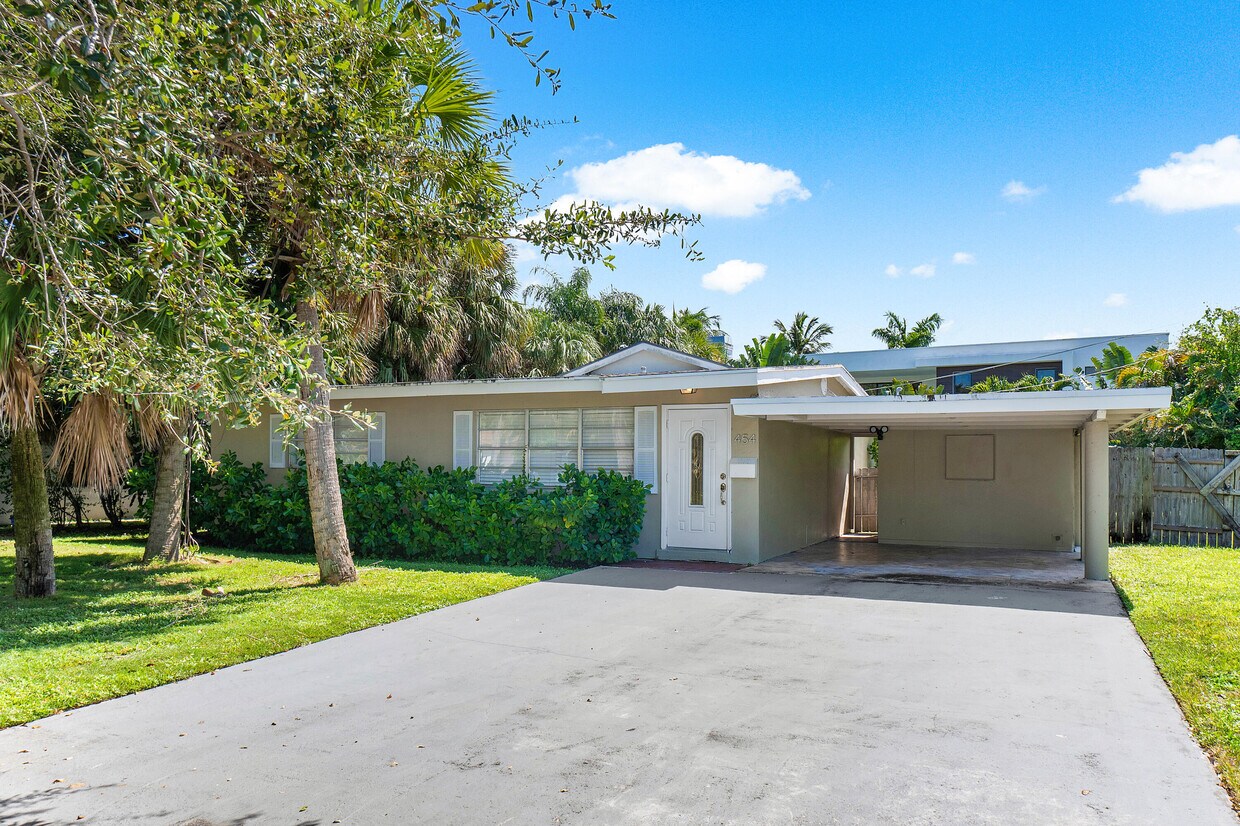Foto principal - 454 NE 5th St