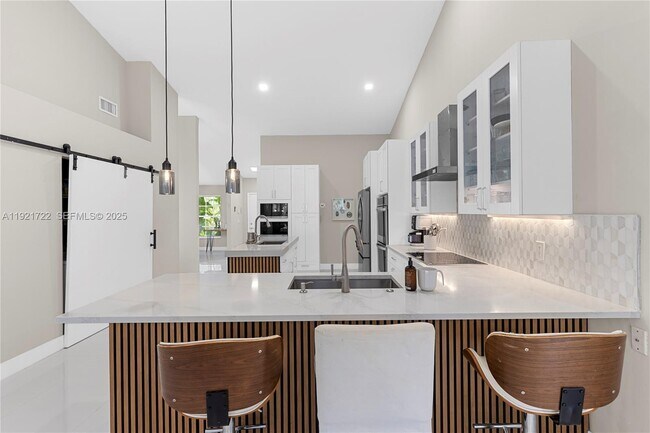 Building Photo - 19648 Back 9 Dr