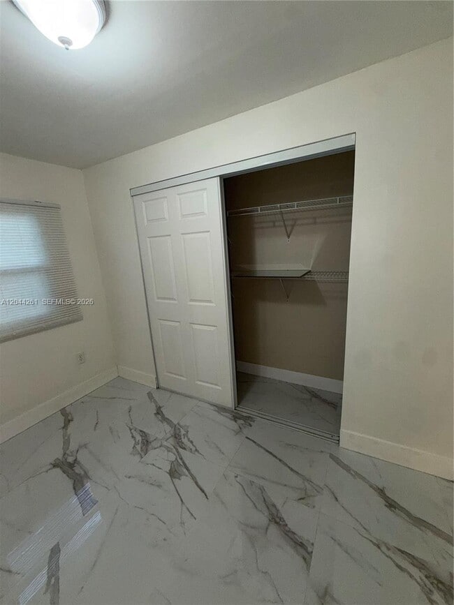 Foto del edificio - 6497 W 8th Ln