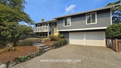 Building Photo - 12130 SE 47th Pl