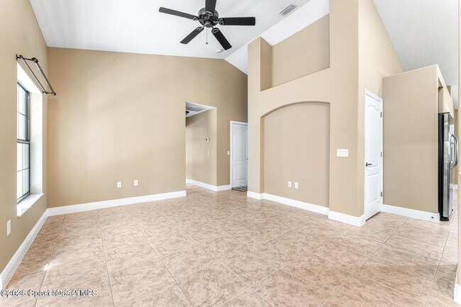 Building Photo - 3084 Constellation Dr