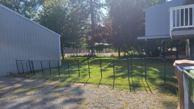 Foto del edificio - 4 Bedroom South Hill Home With Detached Ga...