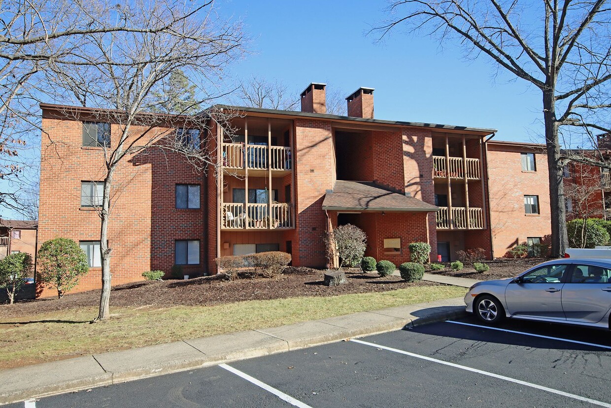 Foto principal - Well-Located, Top-Floor Turtle Creek Apart...