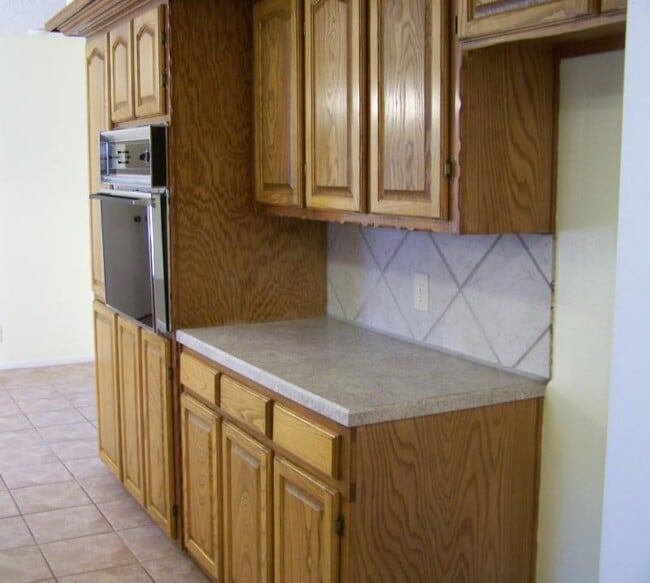 Building Photo - 4204 St Andrews Dr