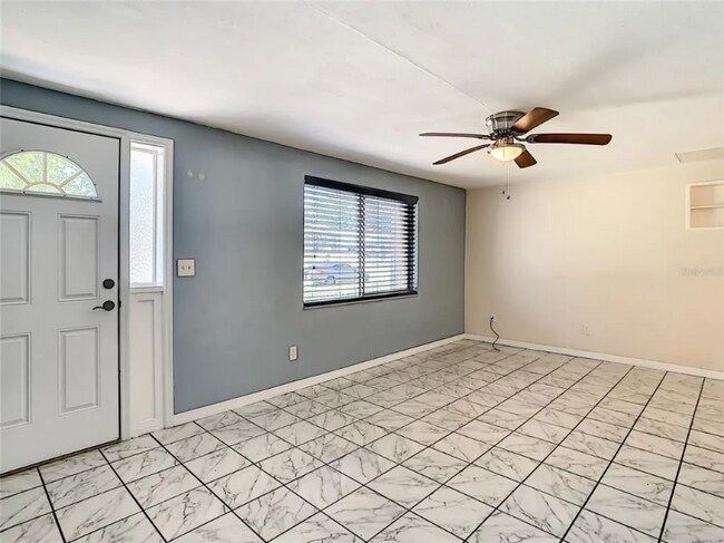 Foto del edificio - 4239 Ridgefield Ave