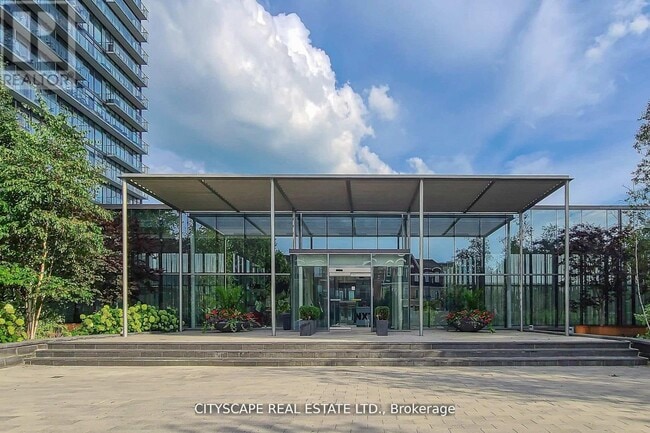 Photo du bâtiment - 105 The Queensway