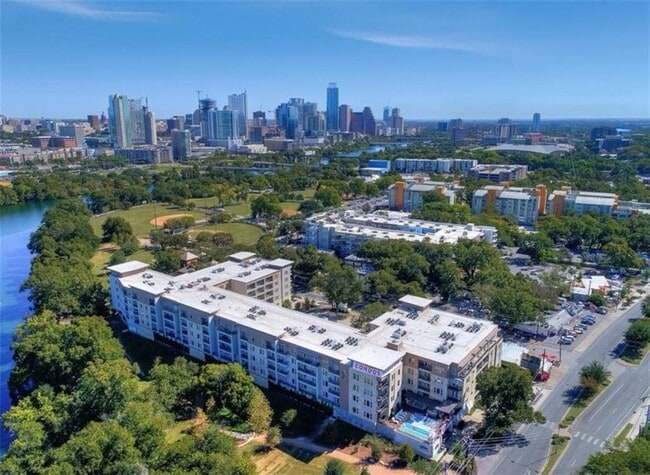 Foto del edificio - 1900 Barton Springs Rd