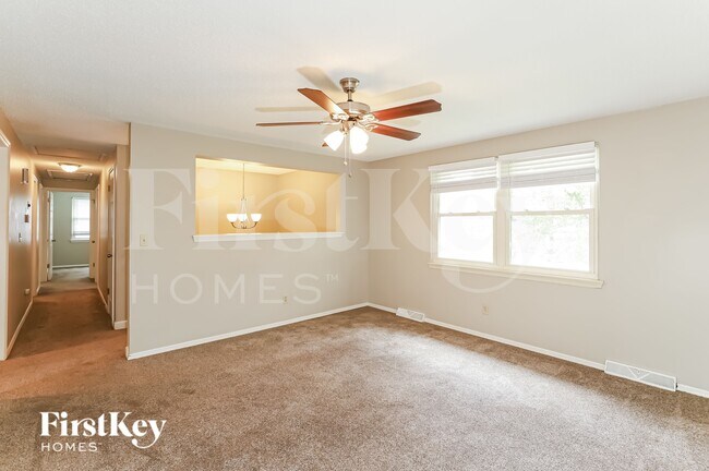 Building Photo - 1111 Owen Drive