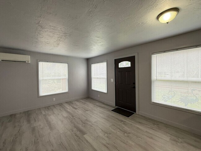 Foto del edificio - Freshly Updated Thurston Home!