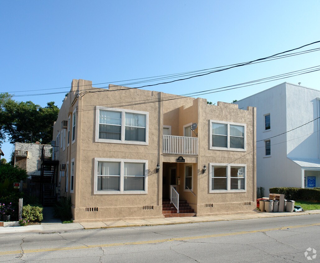 Building Photo - 107 Washington St