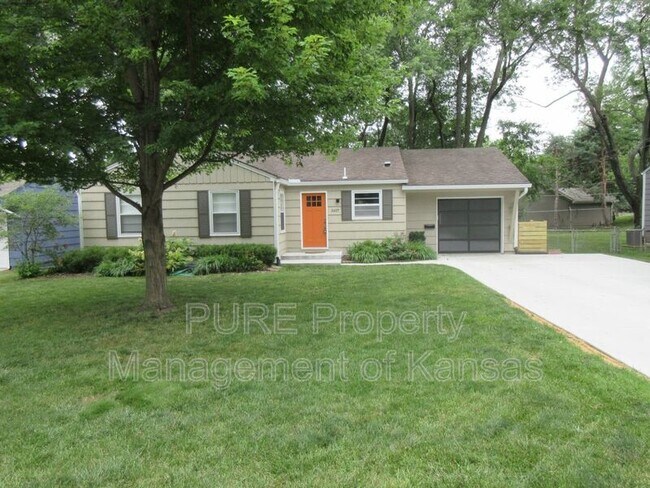 Building Photo - 3607 W 79th St