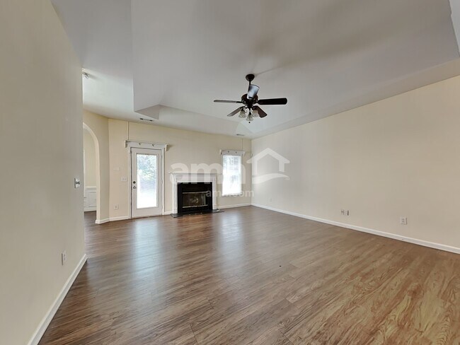 Foto del edificio - 2812 Bridgeport Dr