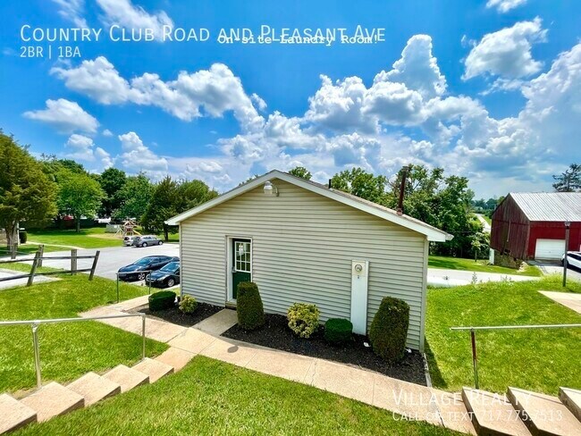 Building Photo - Roomy 2-bed w/ on-site laundry & playgroun...