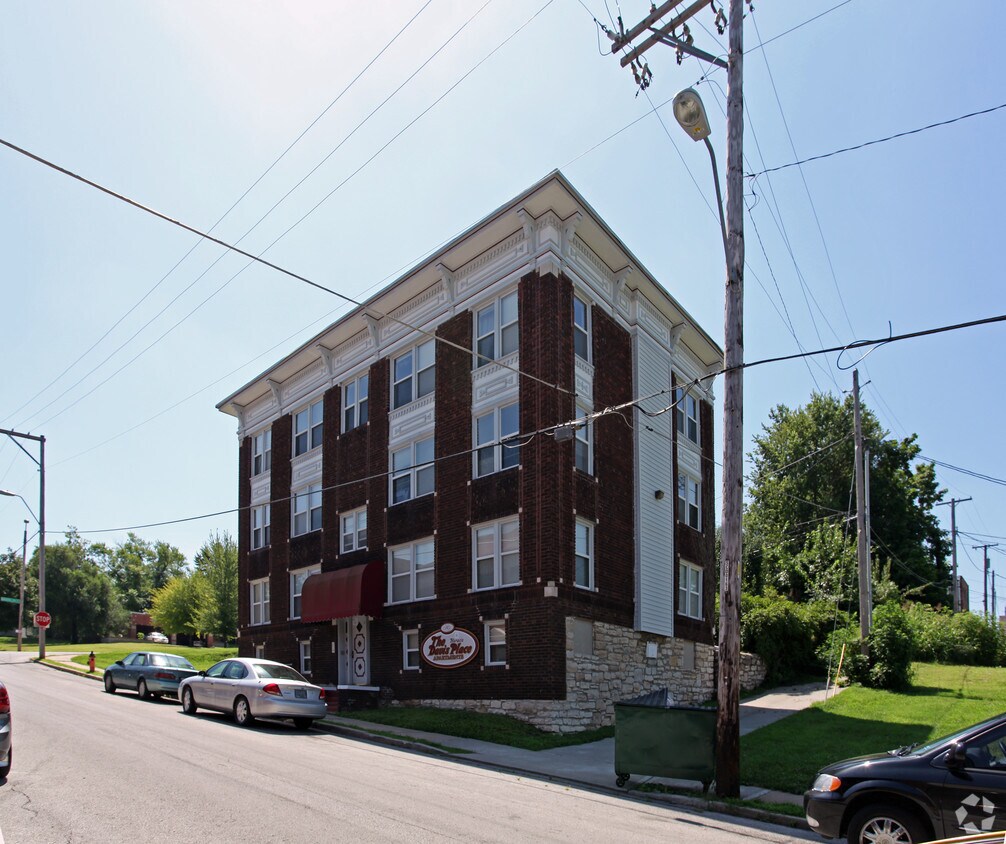 Building Photo - The Davis Place Apartments