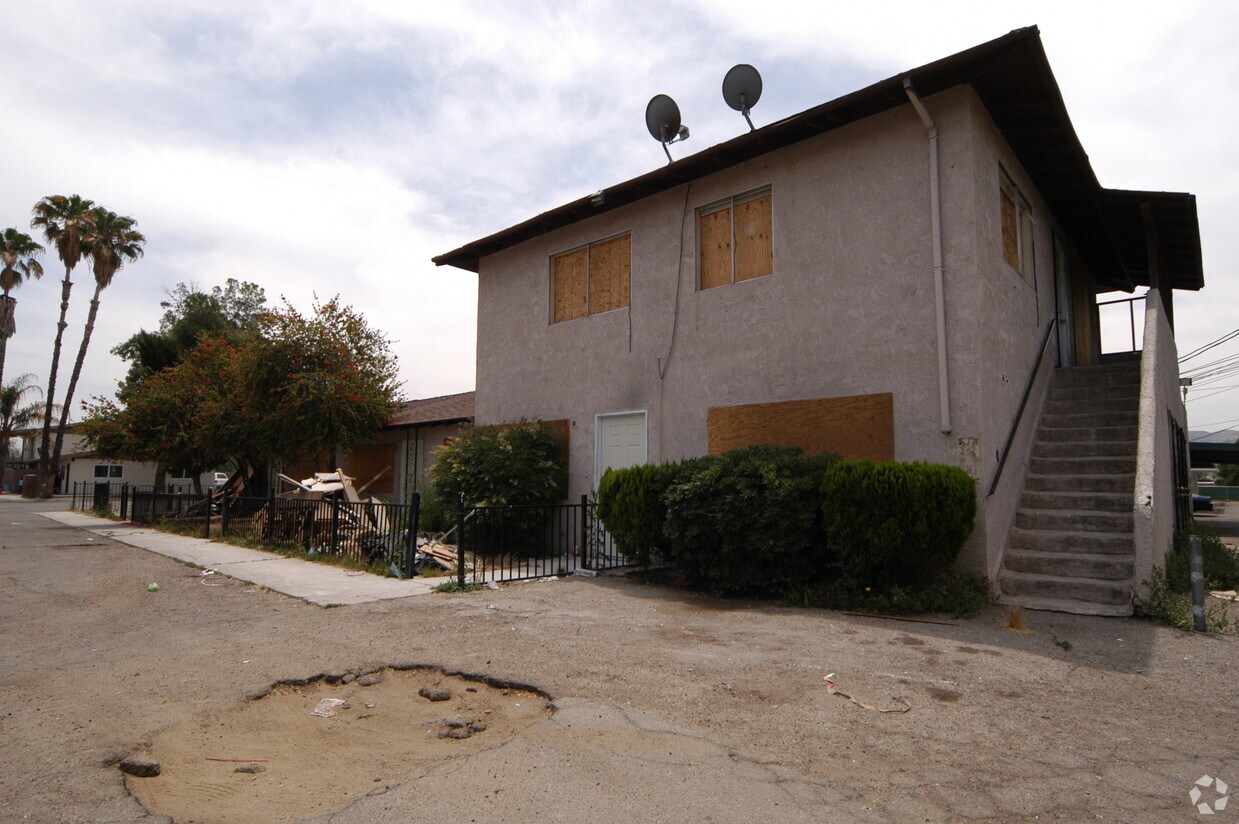 Building Photo - 26393 Olive Dr