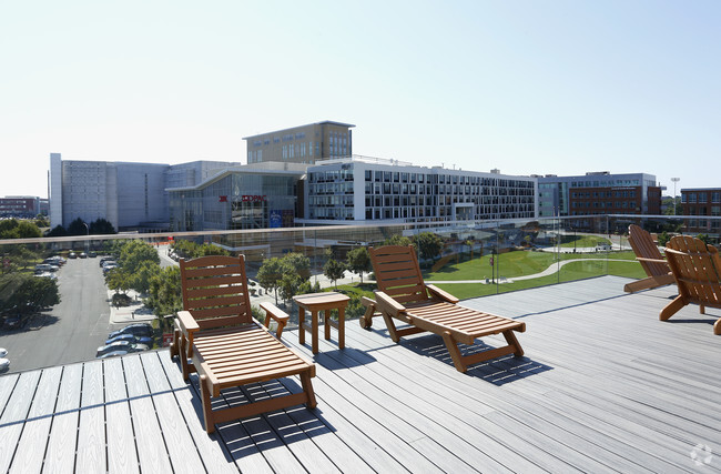 Terraza con vista de DPAC - American Tobacco Apartments (Old Bull/Noell)