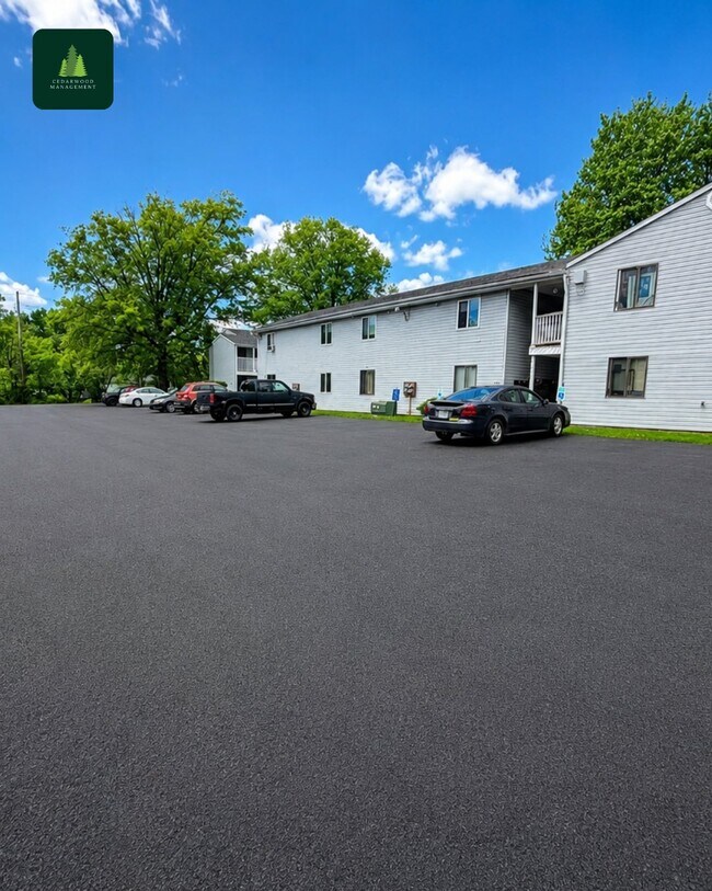 Foto del edificio - 516 Massillon Rd