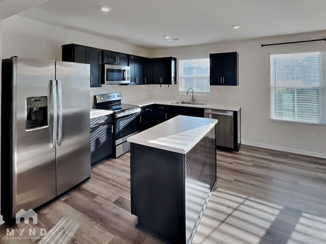 Building Photo - 2409 Fathom Wy