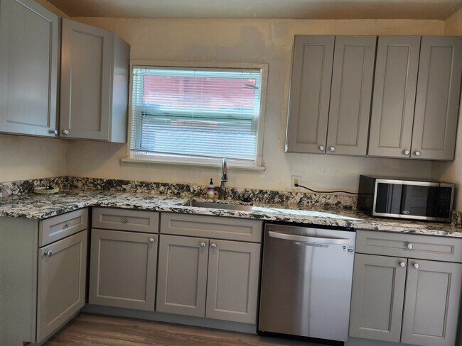Building Photo - 5416 El Camile Ave