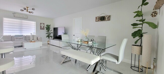 Foto del edificio - 2811 SW 124th Ct