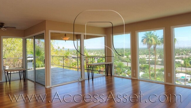 Building Photo - Entertainers Dream 2 Bed/2 Bath Home With ...
