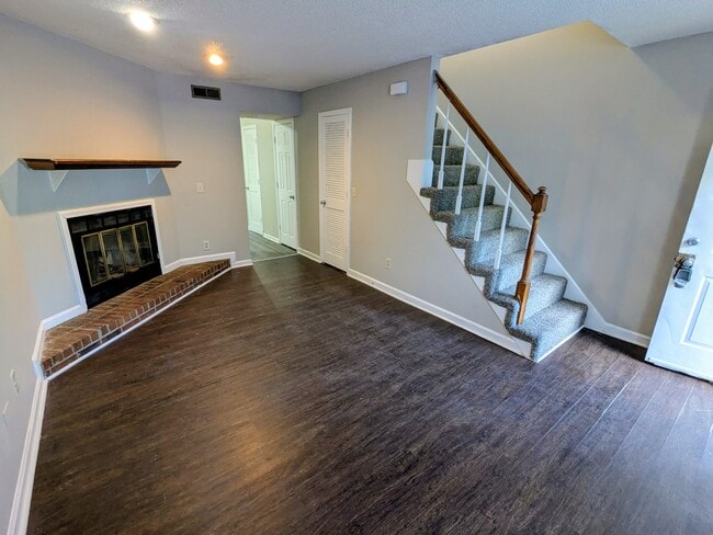 Building Photo - 2408 Scott Valley Dr