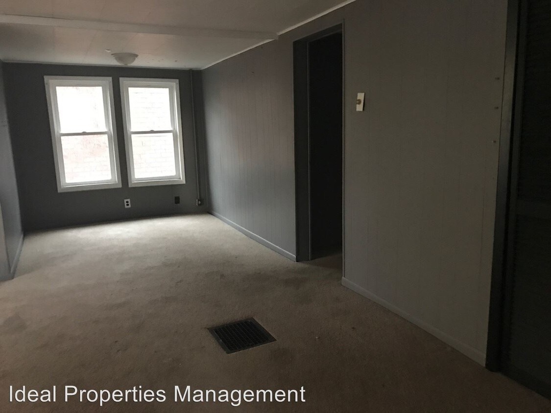 Building Photo - 541 W Vine St