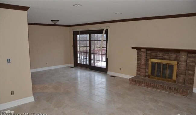Building Photo - 3 br, 1.5 bath House - 4410 Dickson Dr