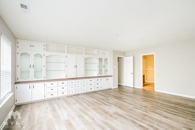 Building Photo - 9032 Stones Bluff Ln