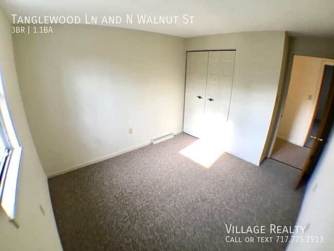 Foto del edificio - 410 Tanglewood Ln