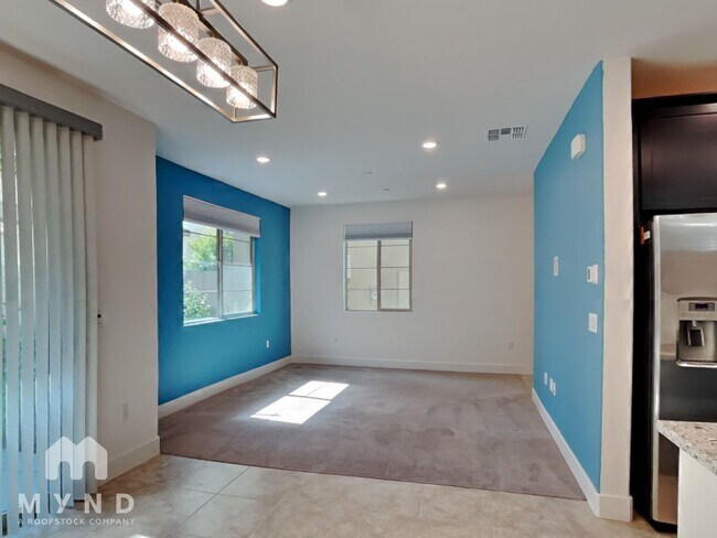 Building Photo - 8848 Solo Wy