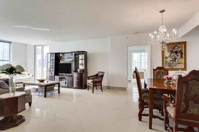 Foto del edificio - 701 Brickell Key Blvd