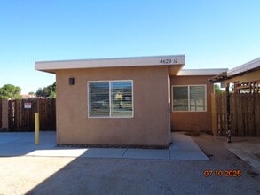 Building Photo - 5306 1/2 W Ave M-4