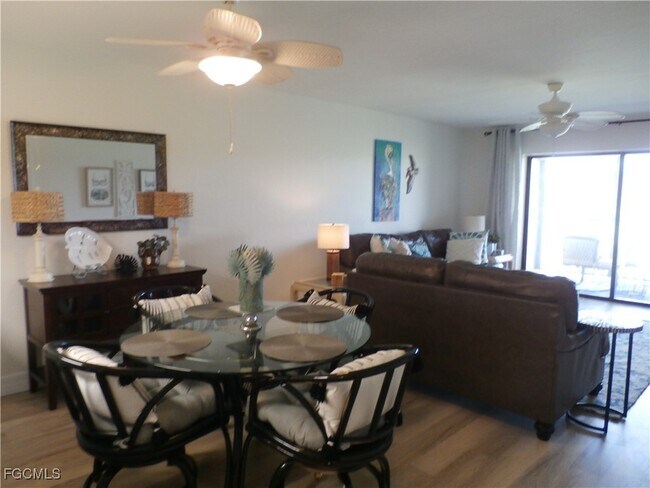 Foto del edificio - 16470 Kelly Cove Dr