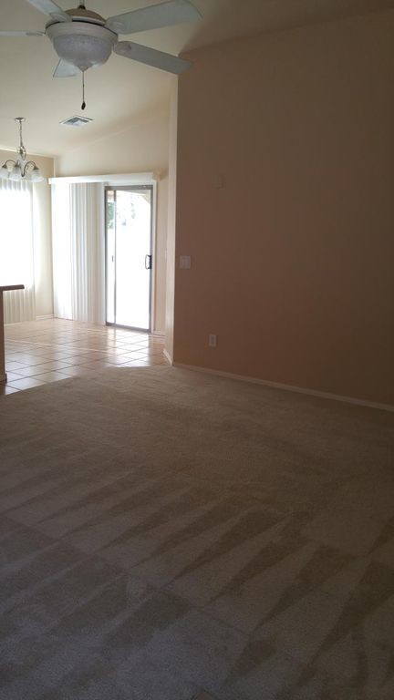 Foto del edificio - 16620 S 48th St
