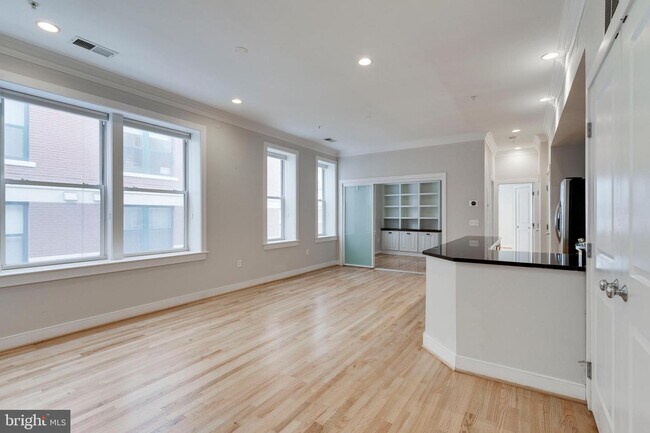 Building Photo - 1224 13th St NW
