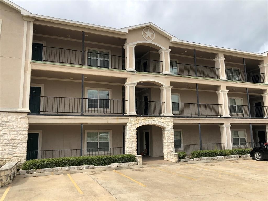 7039 Kingston Cove Ln Unit 105, Willis, TX 77318 Condo for Rent in