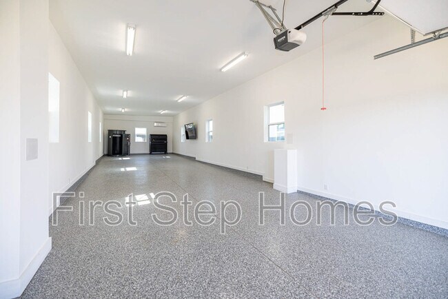 Building Photo - 175 Lamborghini Ln