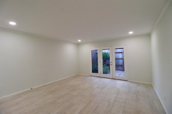 Foto del edificio - 11550 Chimney Rock Rd