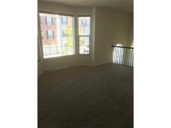 Building Photo - 10554 Timber Edge Dr