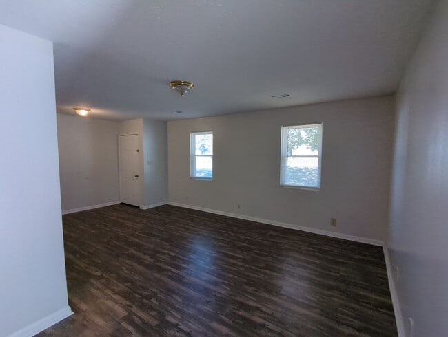 Foto del edificio - 115 Summerfield Rd