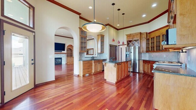 Building Photo - 464 Sundance Dr