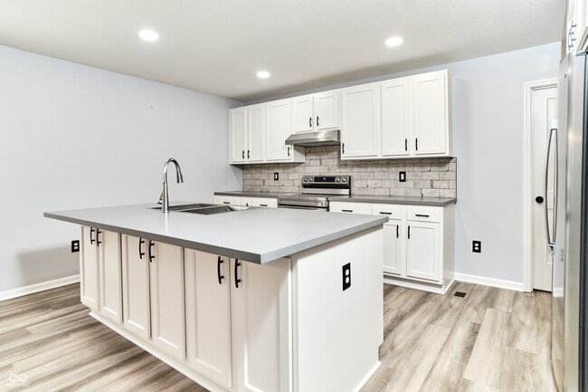 Foto del edificio - 730 N East St