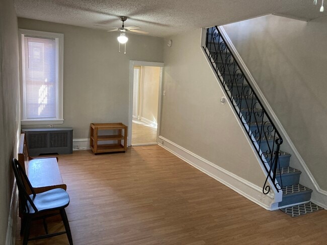 Building Photo - 3349 H St