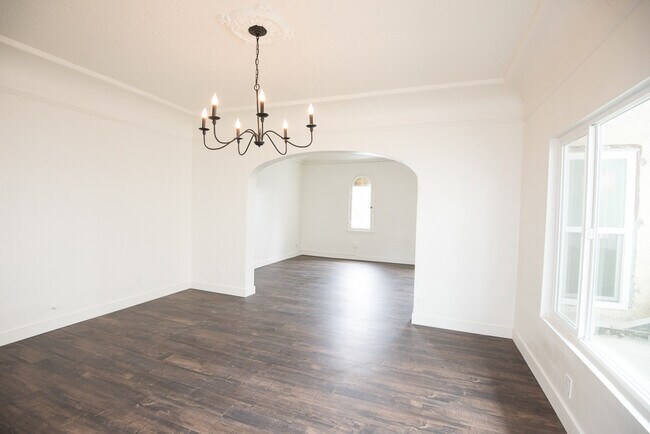 Foto del edificio - 4570 W Adams Blvd