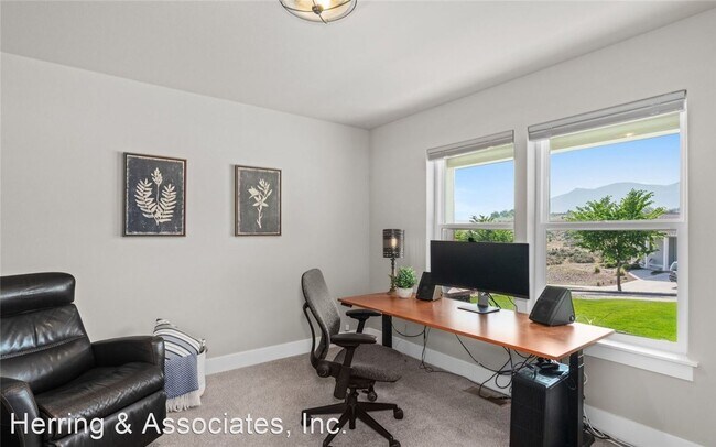 Foto del edificio - 3 br, 3 bath House - 3020 Riverview Lane