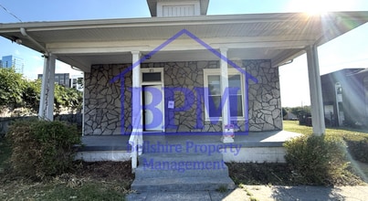 Building Photo - 313 N 15th St
