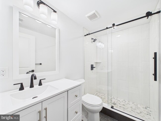 Foto del edificio - 1326 Grove St