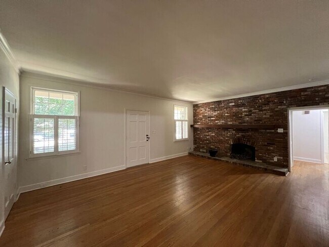 Building Photo - 551 S Goodlett St